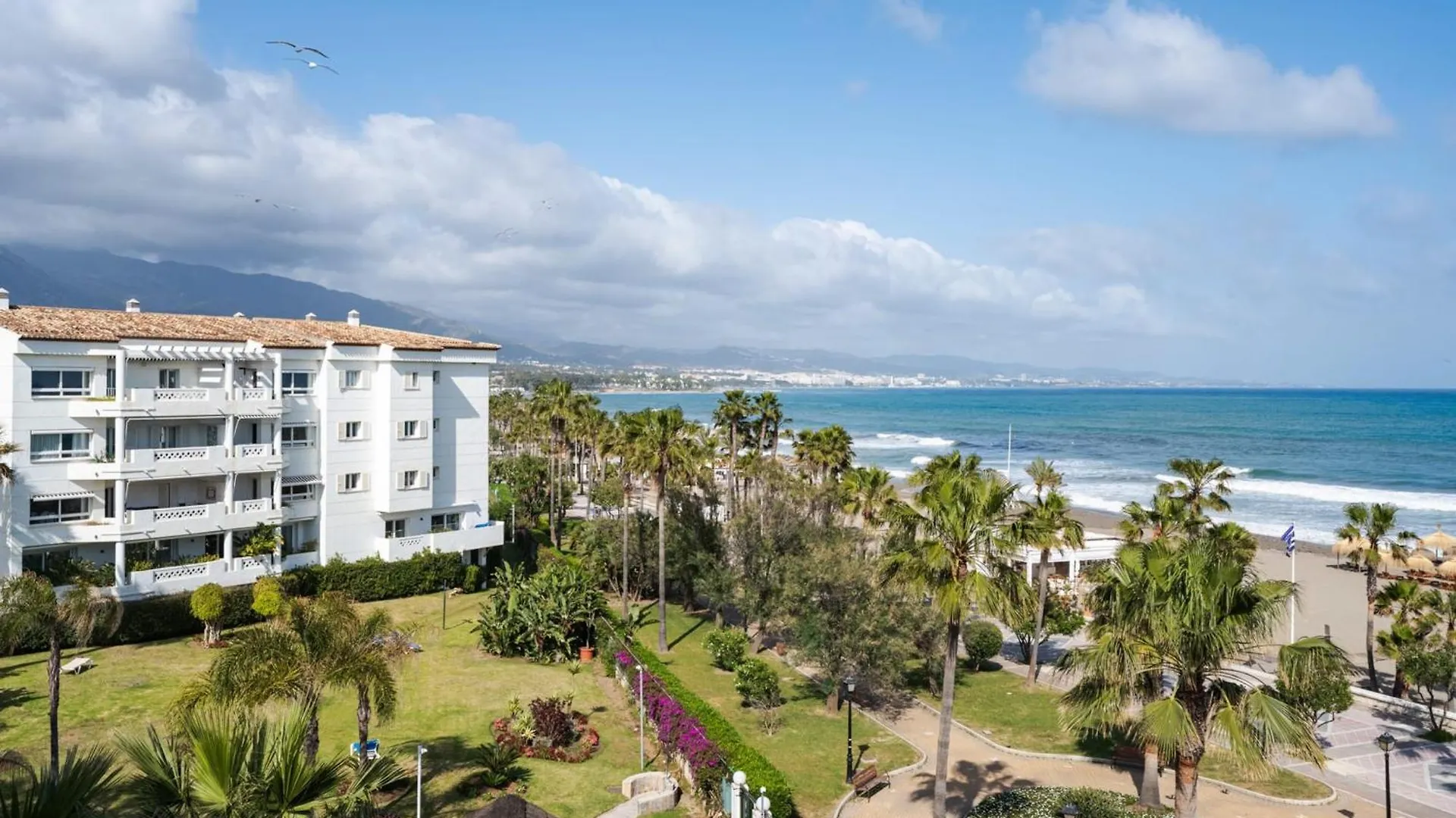 Beachside Getaway In Puerto Banus 3-Bedroom Apartment In Playa Rocio Marbella 0*,